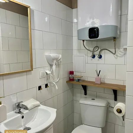 Piekny Przytulny - Blisko Akwenu Wodnego